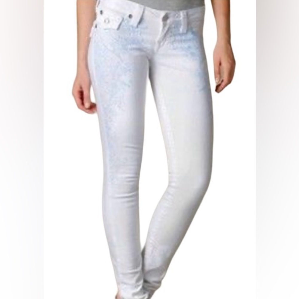🔥TRUE RELIGION!! DESIGNER WHITE DENIM JEANS WITH BLUE DETAILING!! 🔥 - Picture 4 of 15